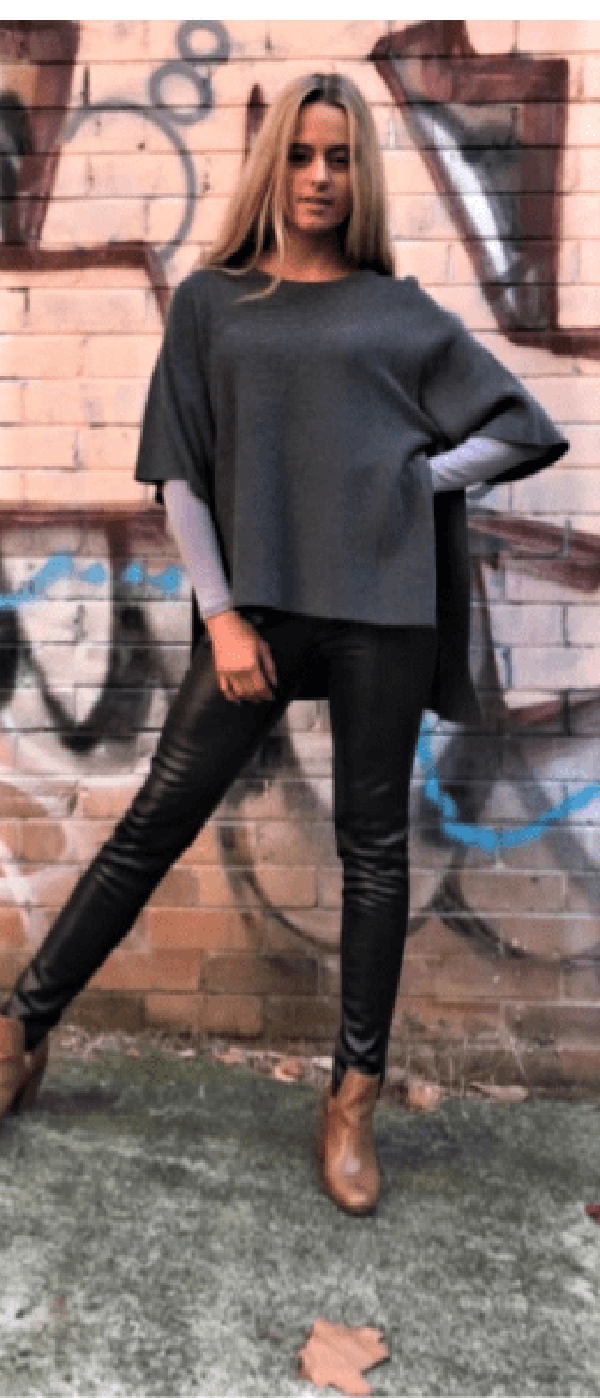 willow tree Knit S/M / Charcoal Side split top.