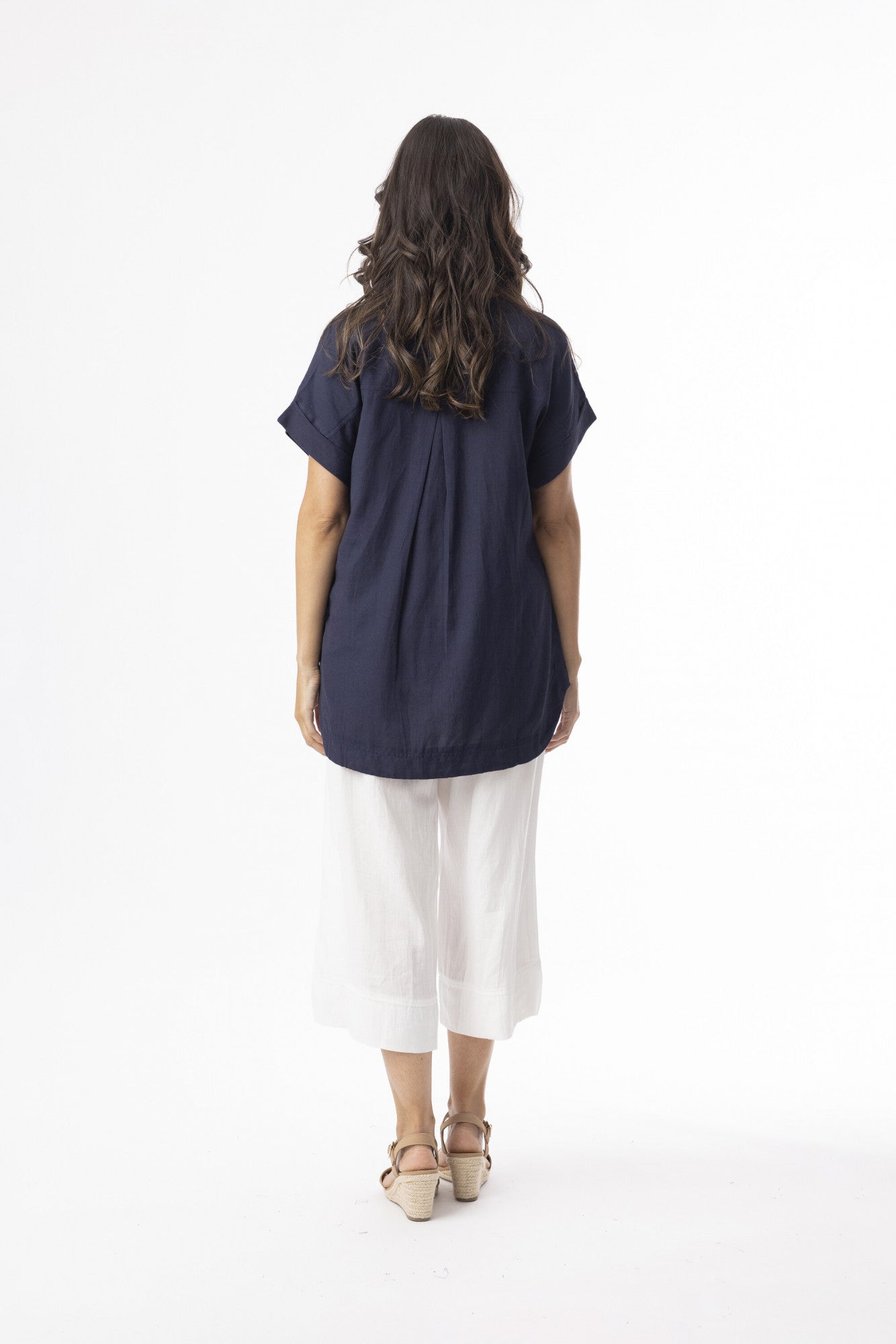 Linen Essentials Vneck top