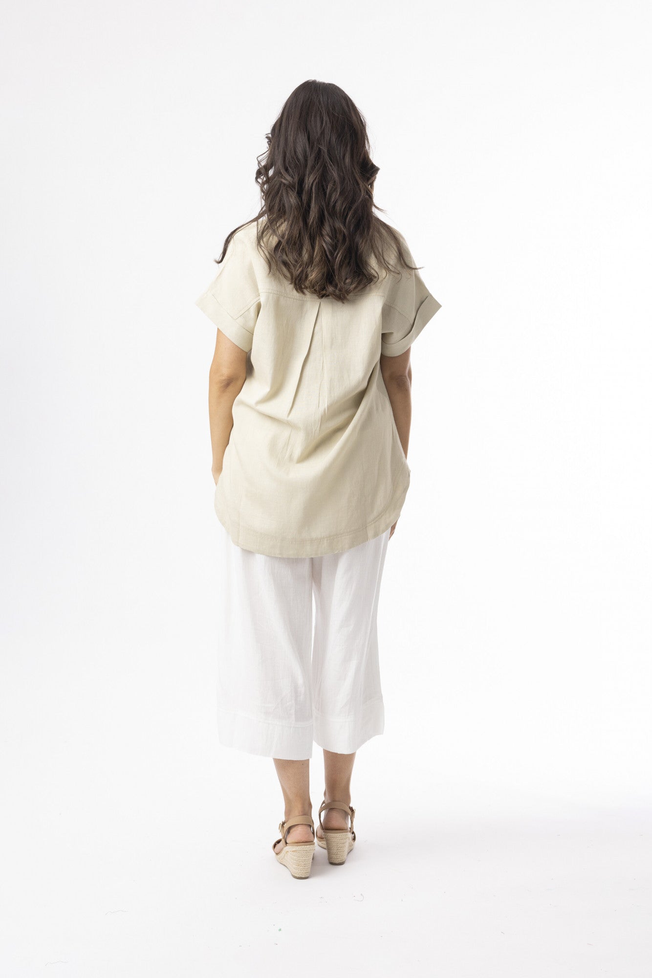 Linen Essentials Vneck top