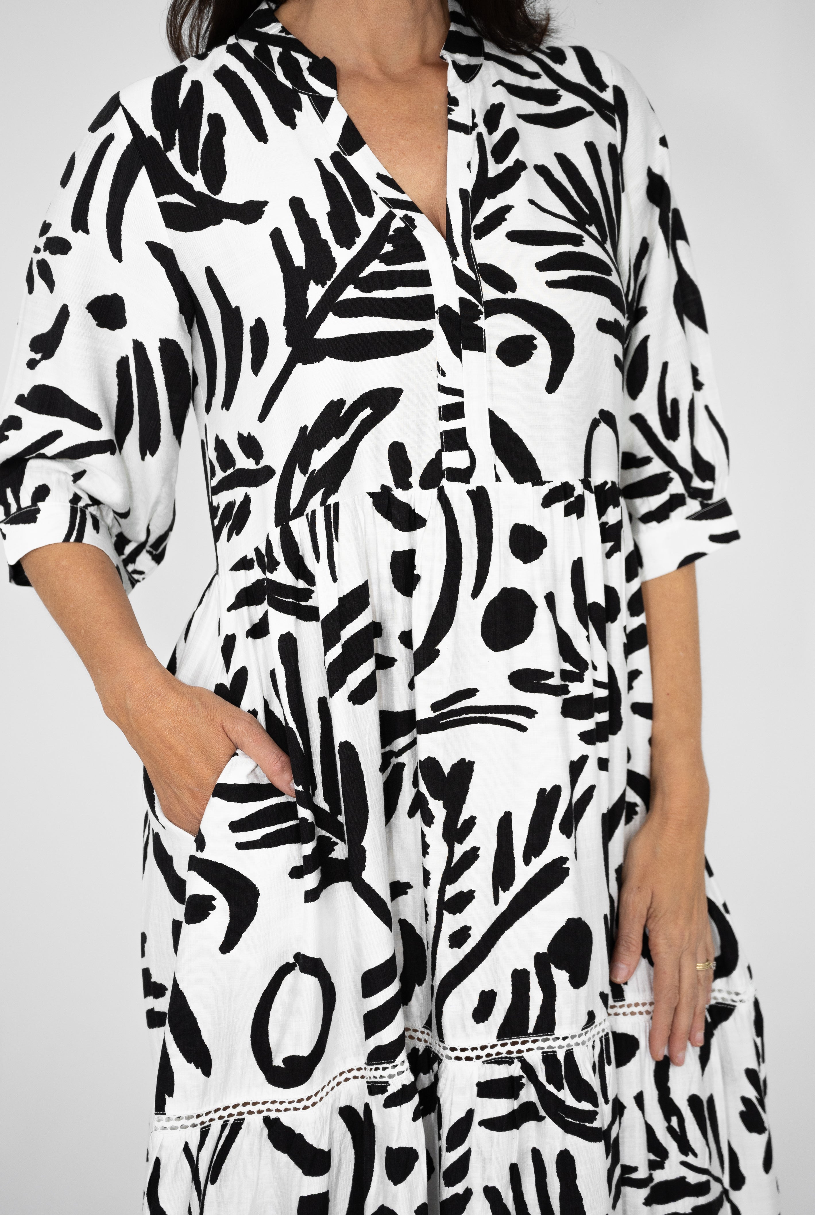 Cora  Dress black / white