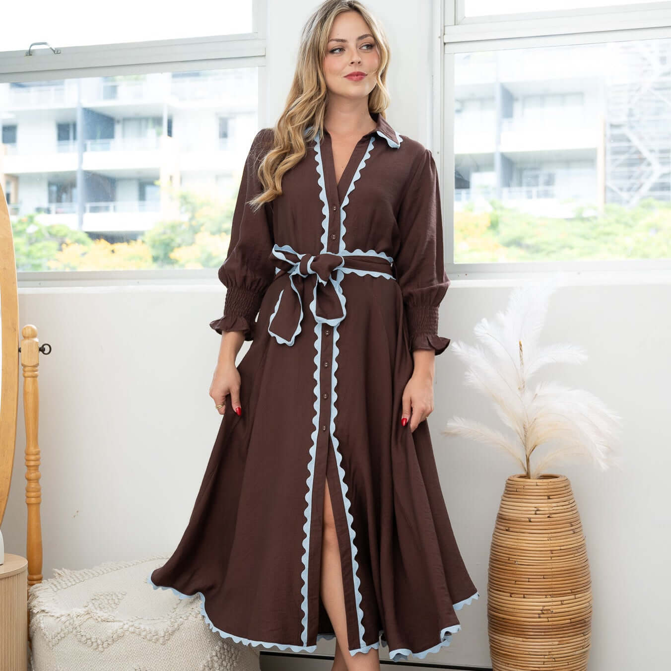 Tessa Lace trim Dress So in style