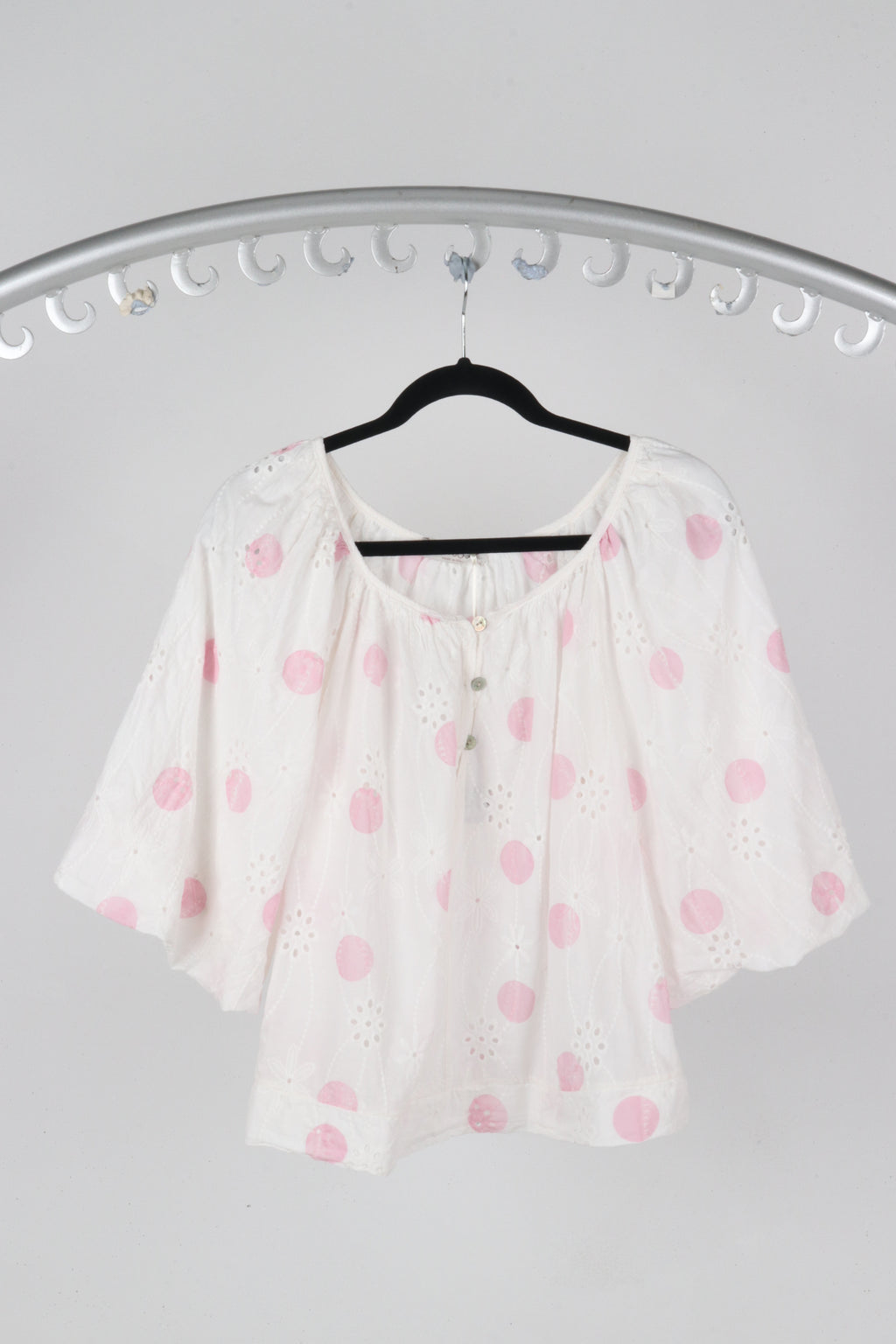 Embroidery Anglaise