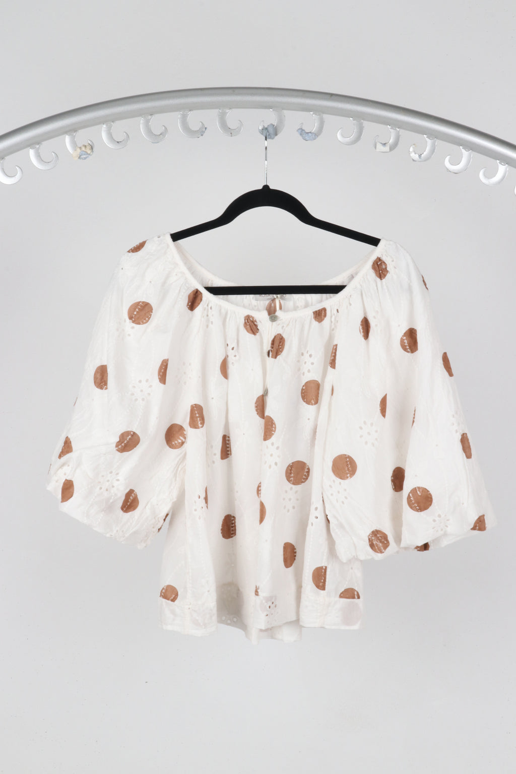 Embroidery Anglaise