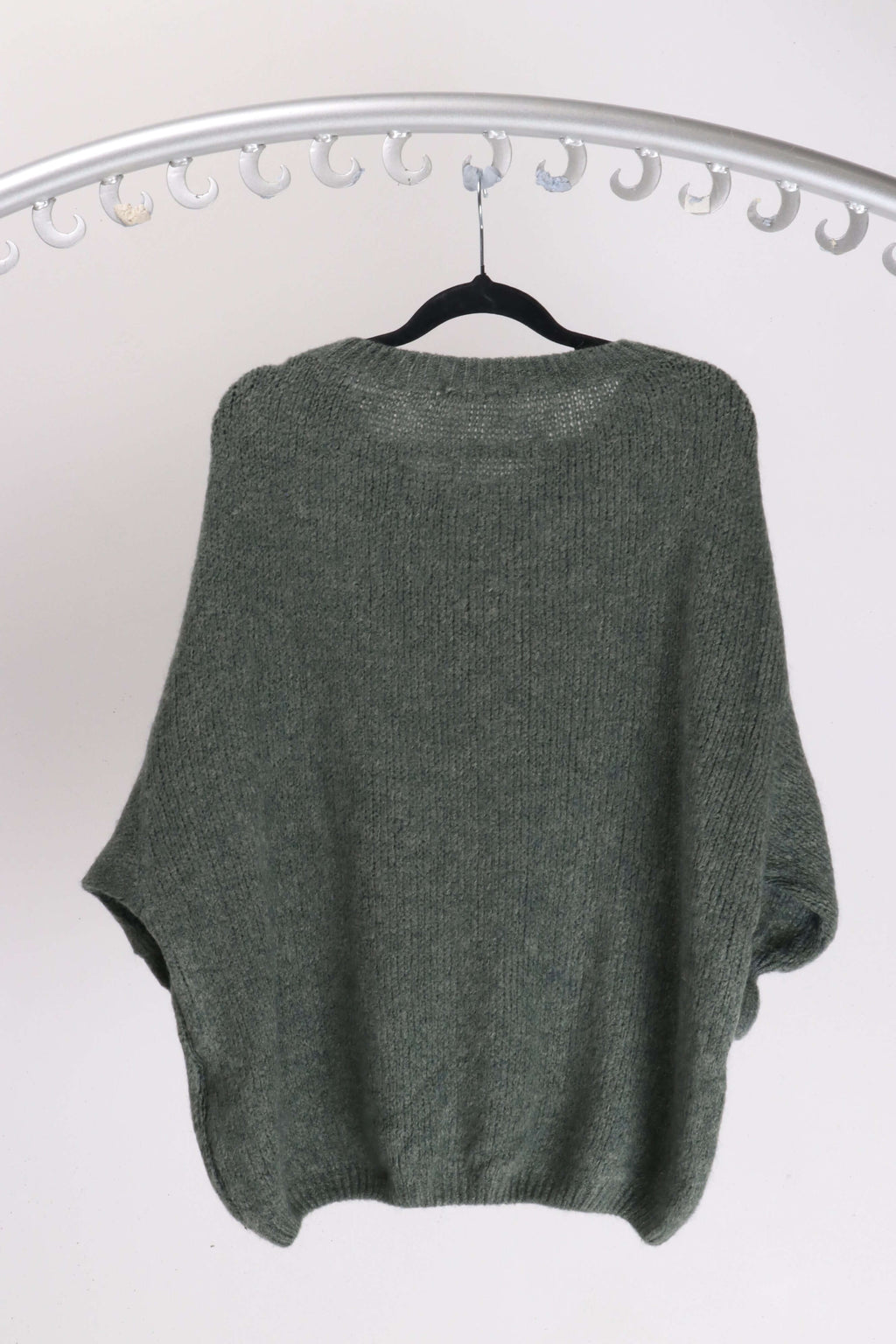 WL Fiorella Jumper in soft green, featuring a cozy oversized fit and ribbed detailing, perfect for any knitwear collection.