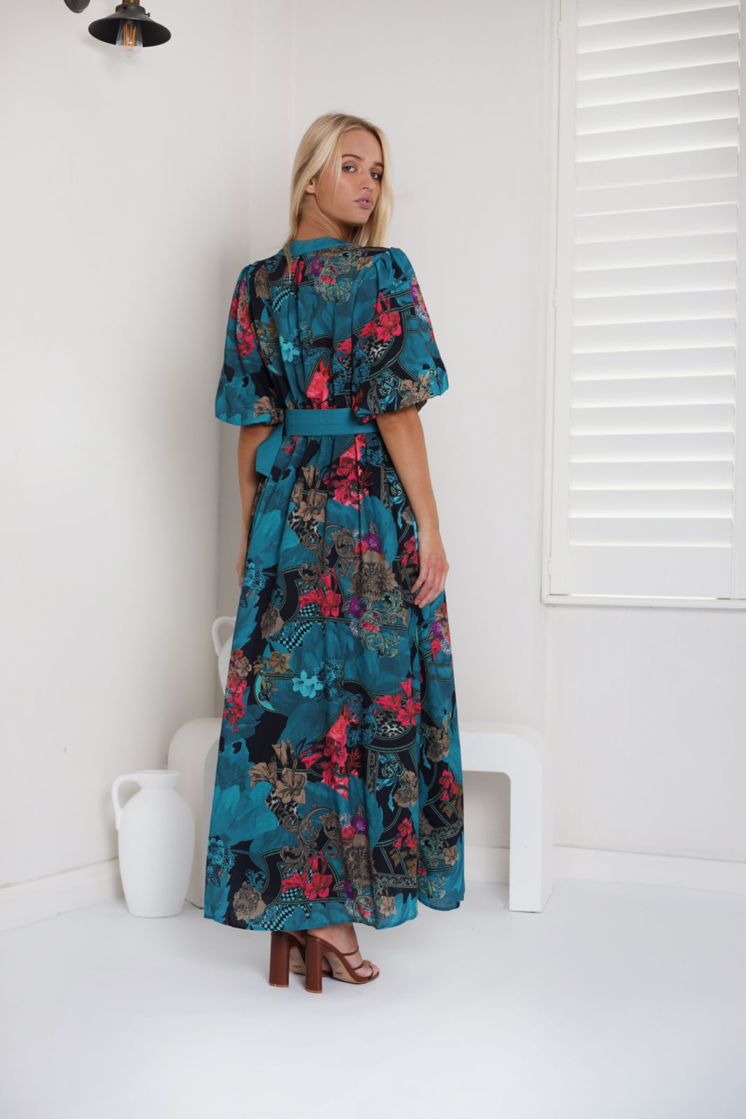Lucinda Maxi