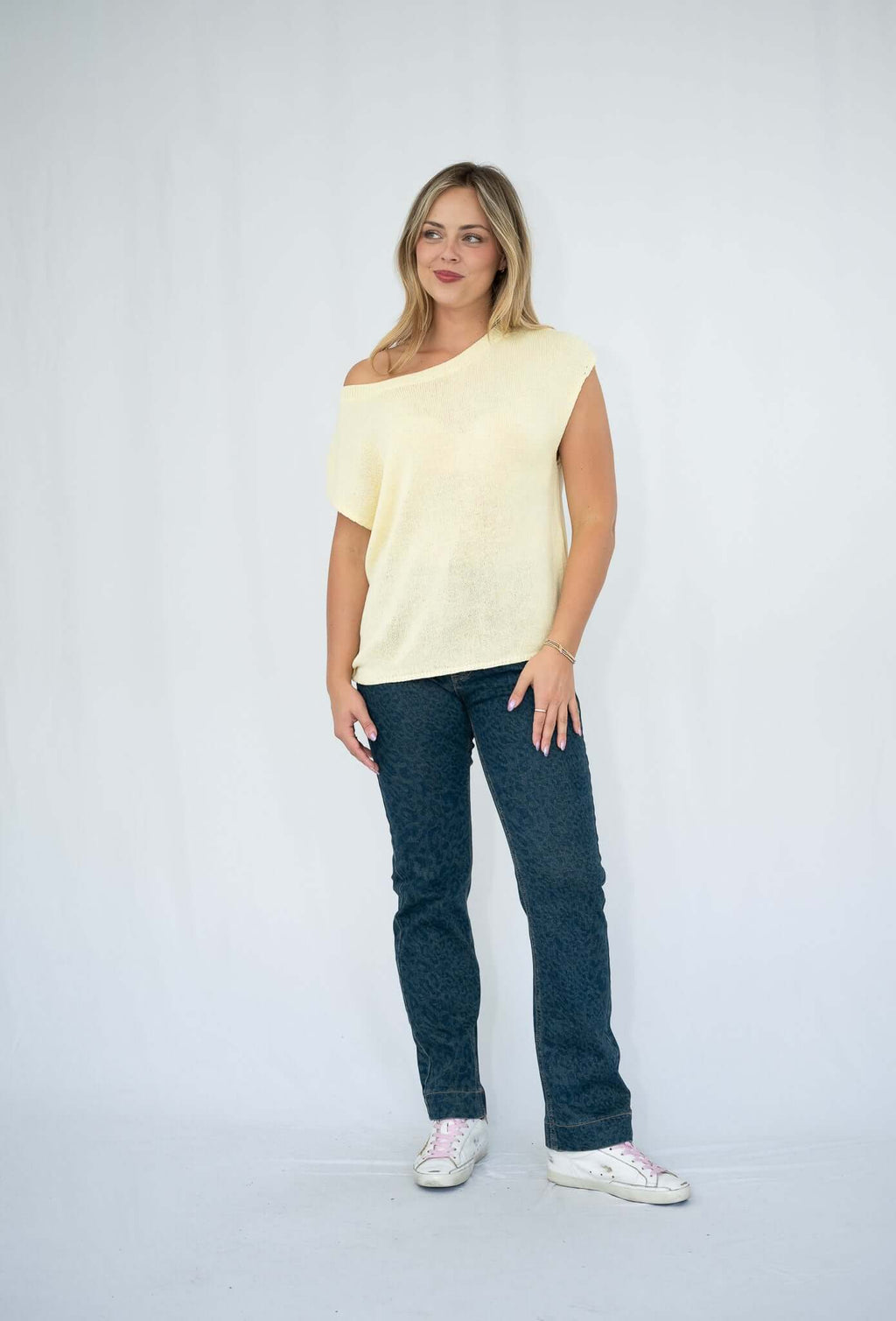 Crepe Yarn Knit Top