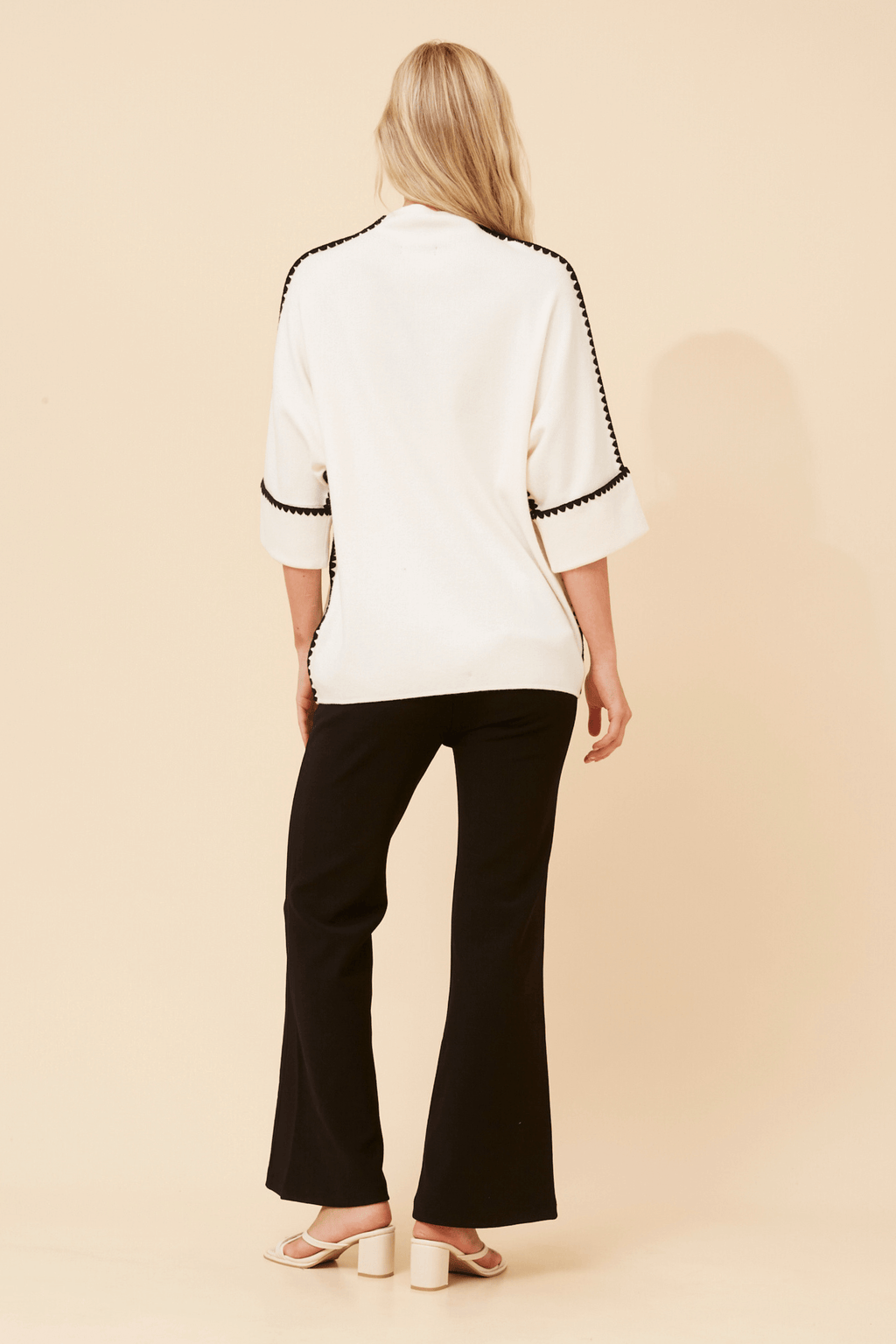 Benedita Batwing Sleeve Knit Caroline Morgan