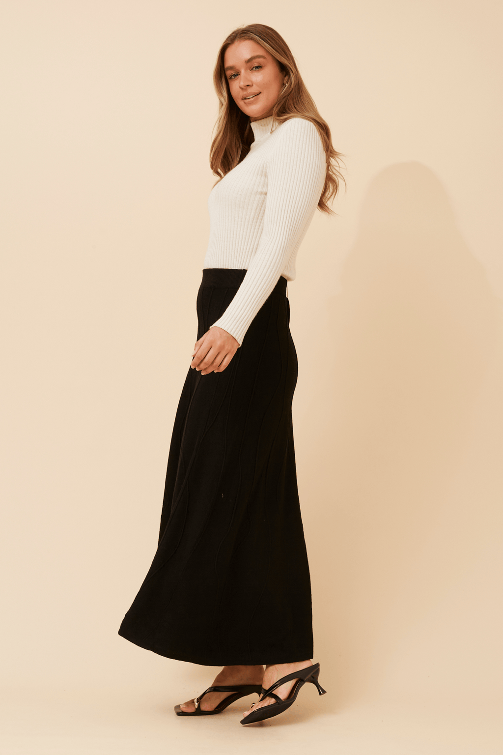 Wave Knit Skirt Caroline Morgan