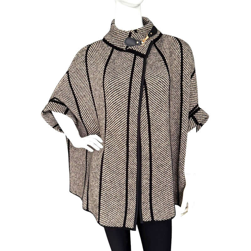 Clip Front Cape Atn