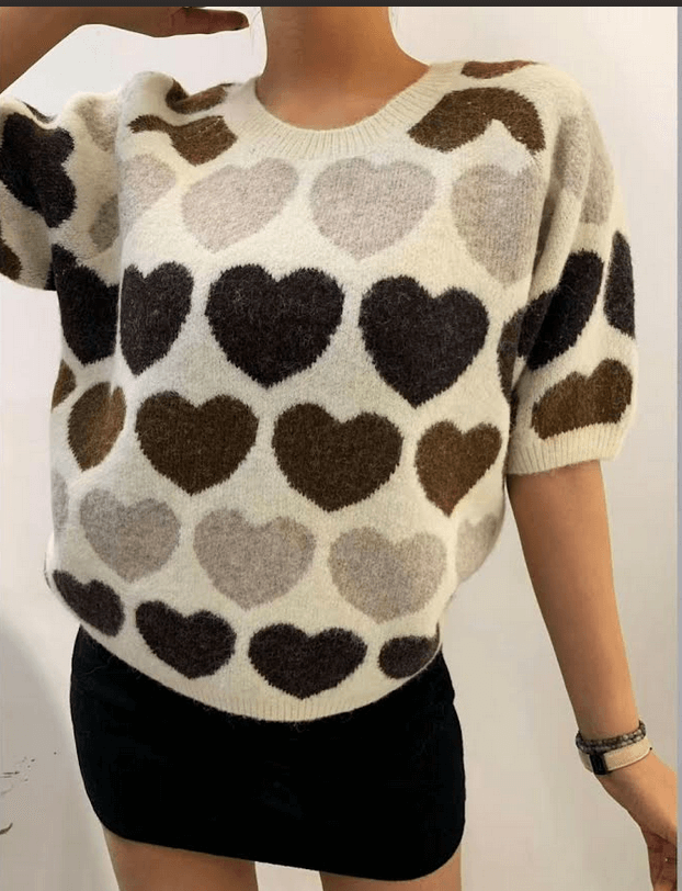 Maja Multi Short sleeve Jumper featuring a heart pattern in warm colors, perfect for cozy fall outfits.