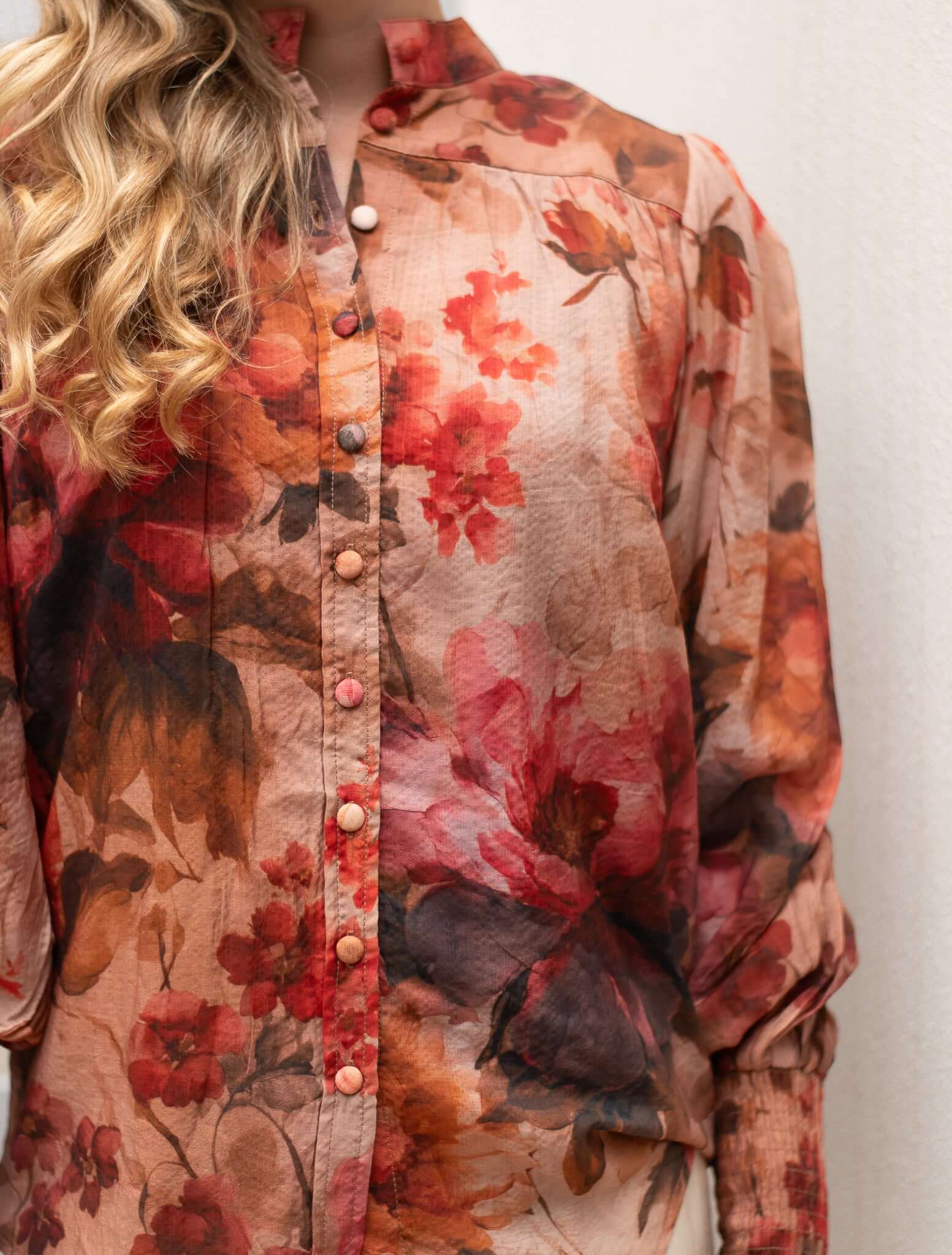 Vintage Peony Blouse So in style