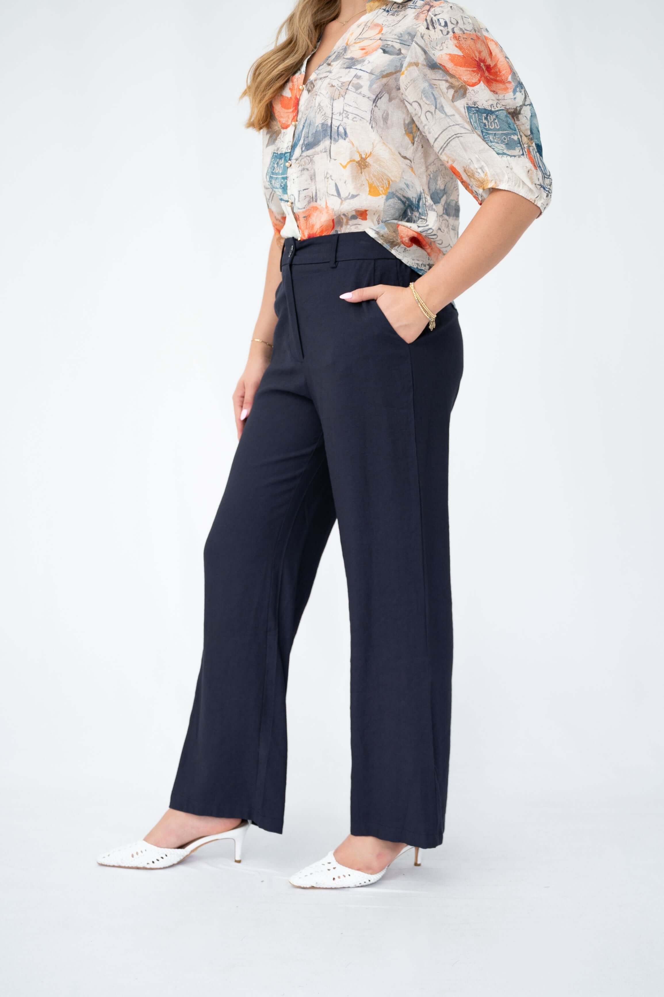 Straight Cut Trouser So in style