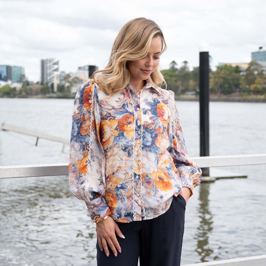 Vintage Rose Blouse Blue So in style