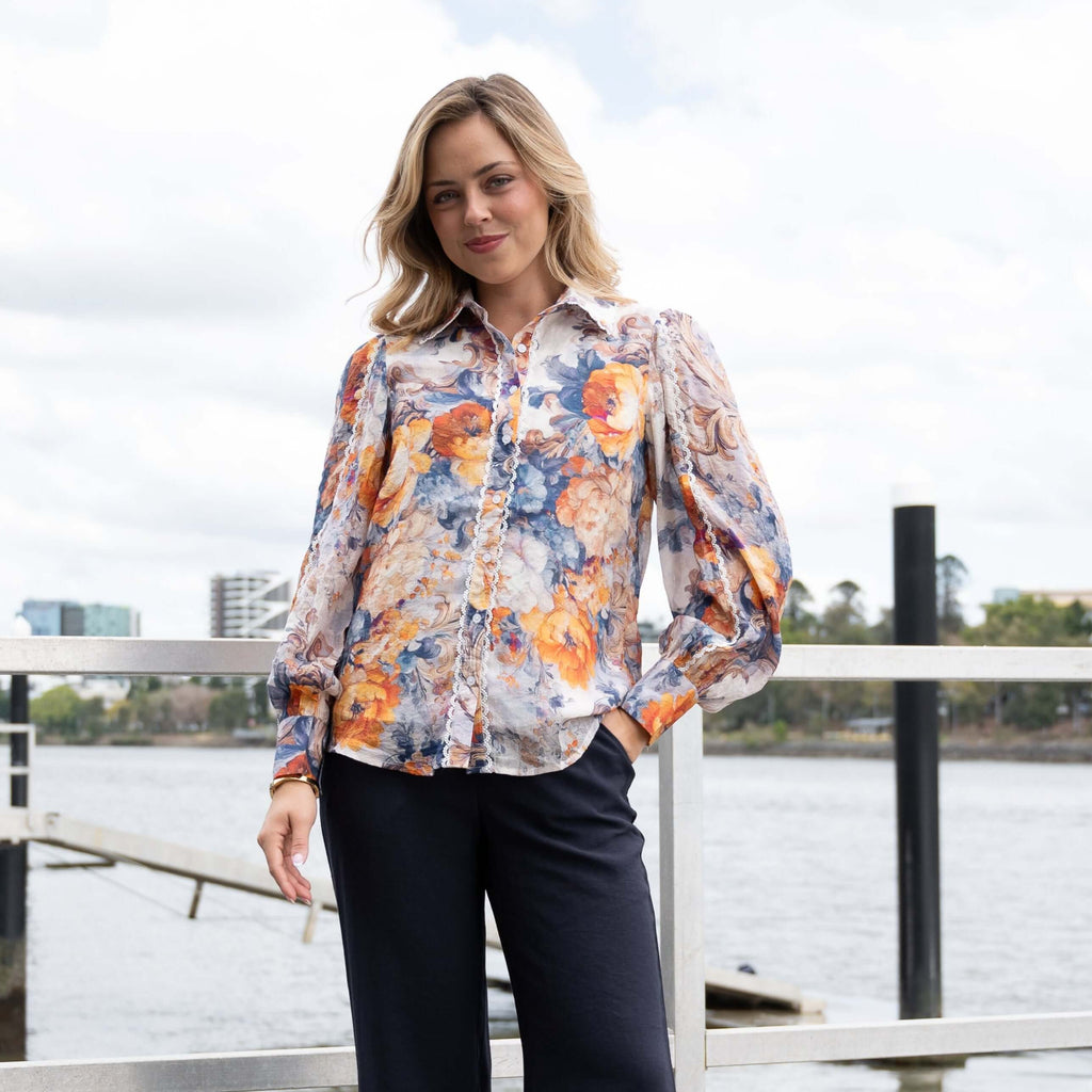 Vintage Rose Blouse Blue So in style