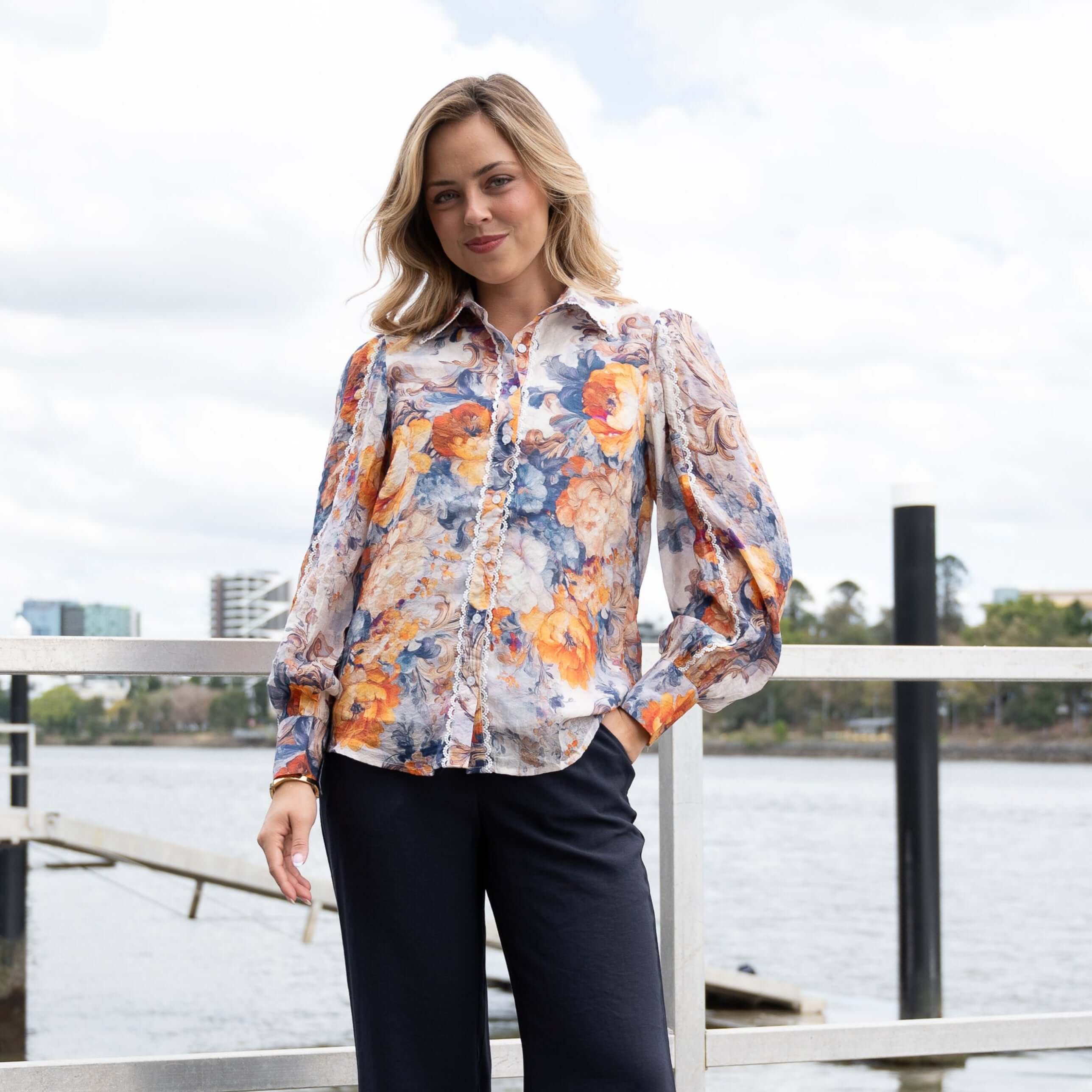 Vintage Rose Blouse Blue So in style