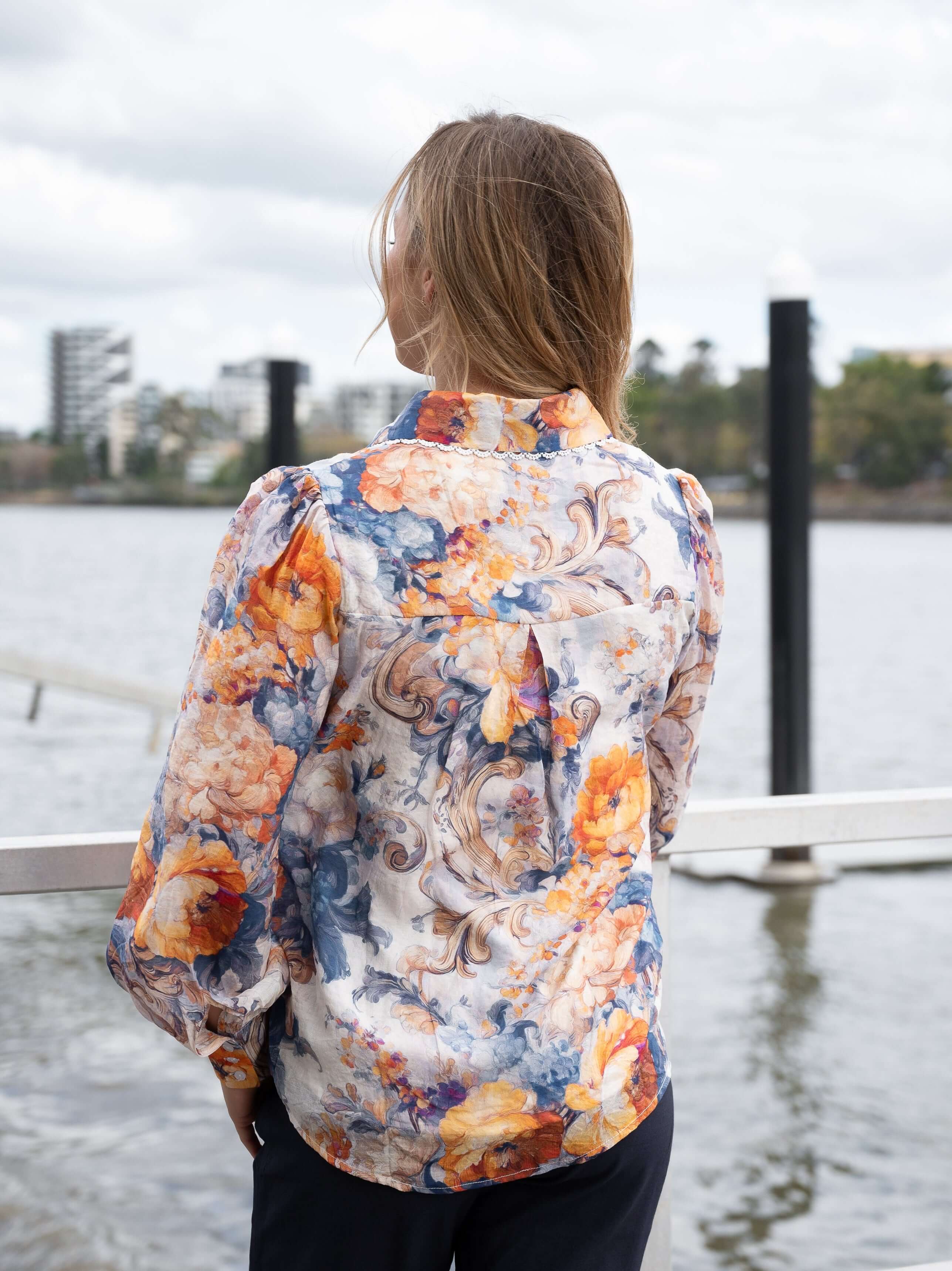 Vintage Rose Blouse Blue So in style