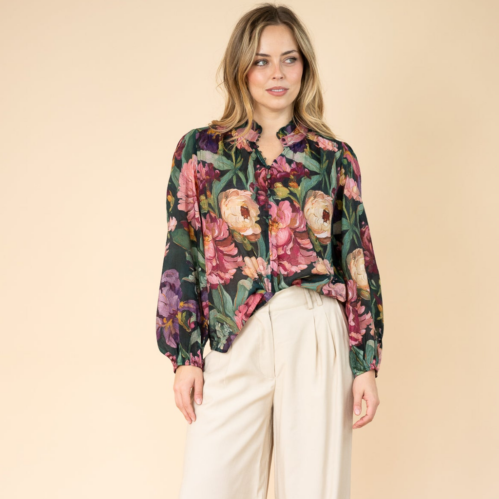 Olivia Blouse So in style