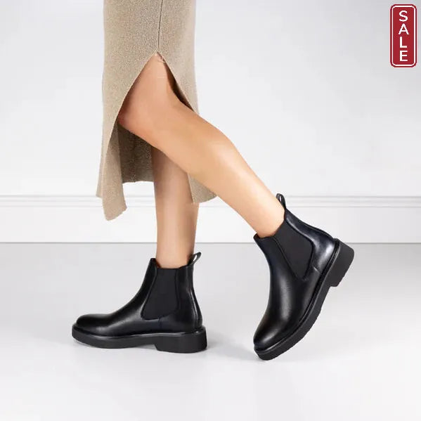 Thea Boots