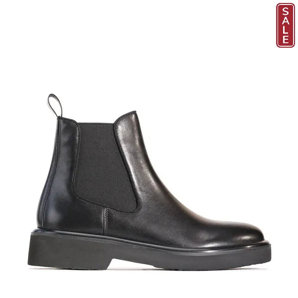 Thea Boots