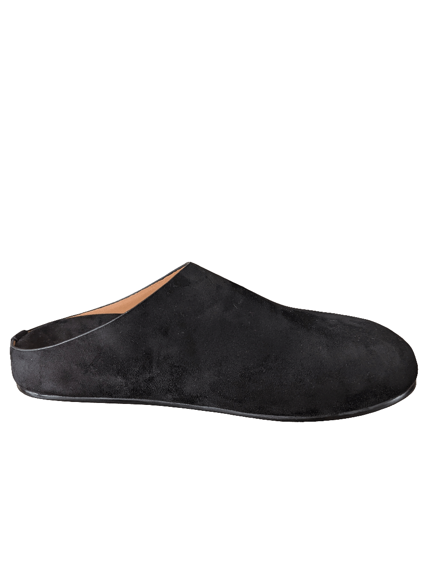 Los Cabos Lumi Slides black slip-on with synthetic suede upper and 15 mm heel.