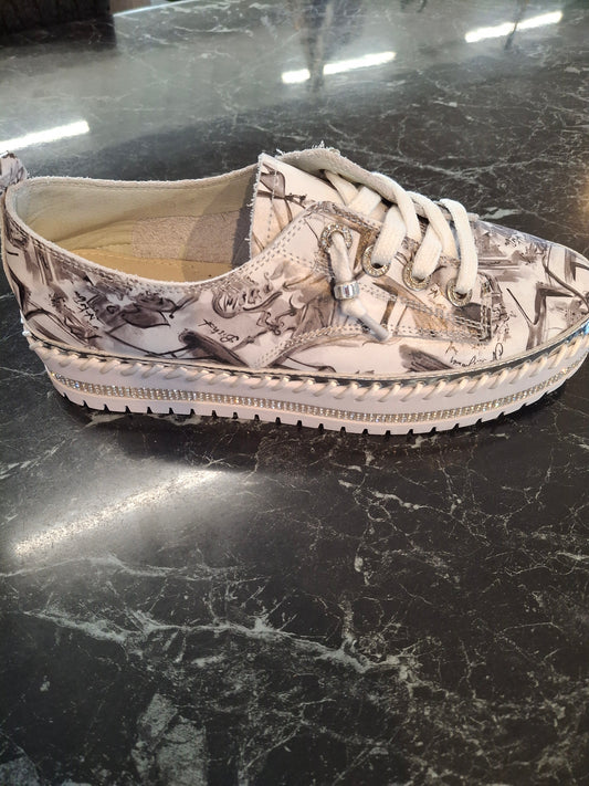 Paris sneaker