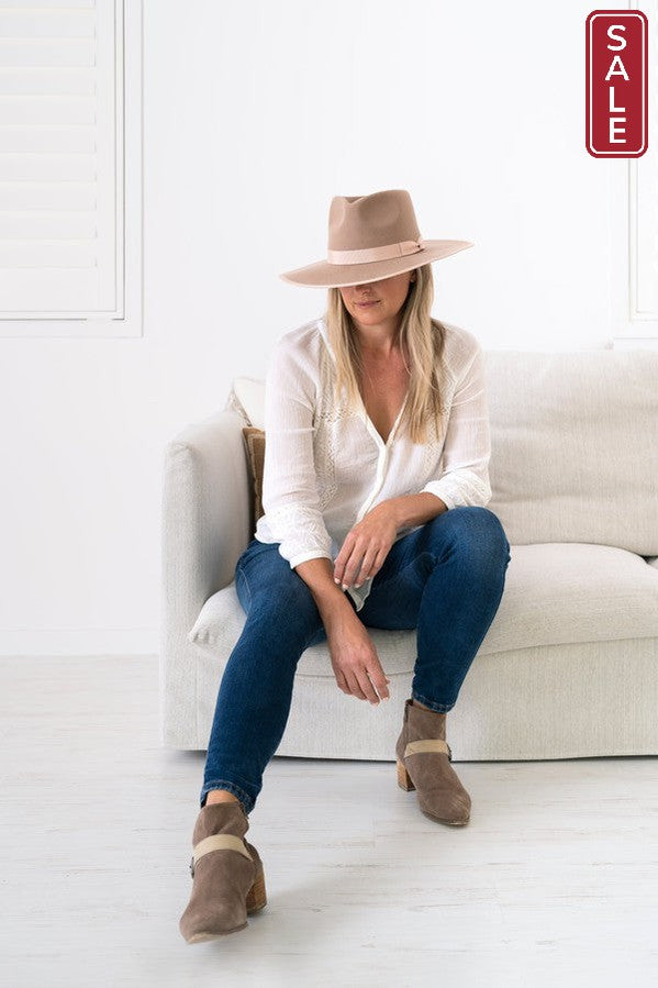 Sundaise hat Remy Panama