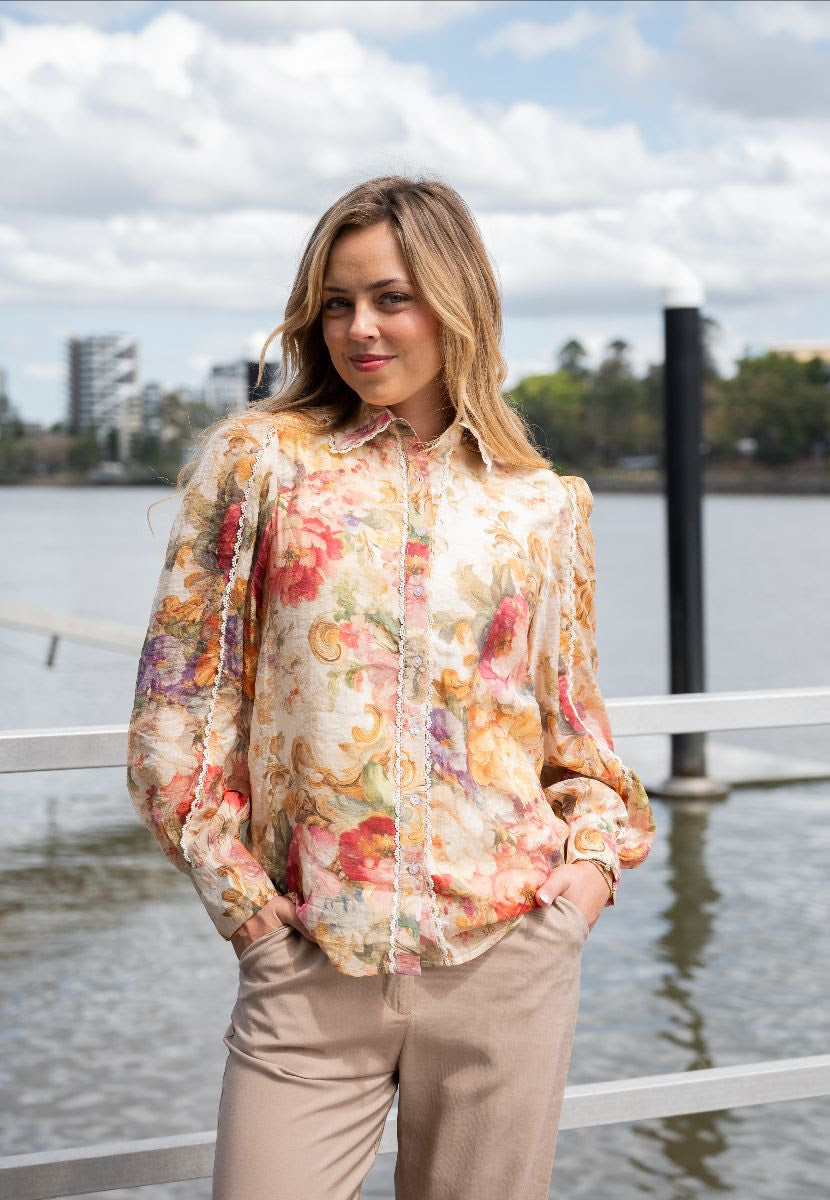 Vintage Rose Blouse So in style