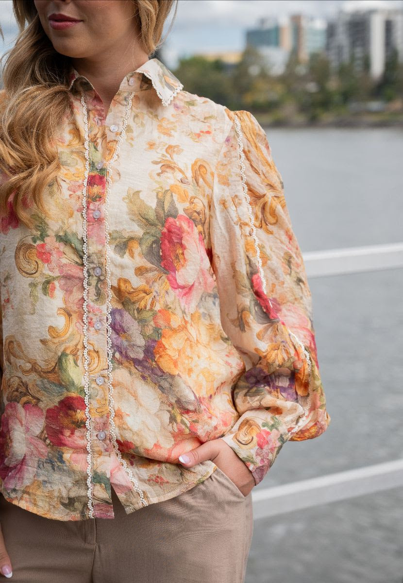 Vintage Rose Blouse So in style