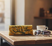world collection glasses case Velour glasses case - Amandiers